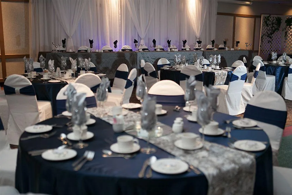Hotel Canad Inns Destination Centre Transcona Winnipeg