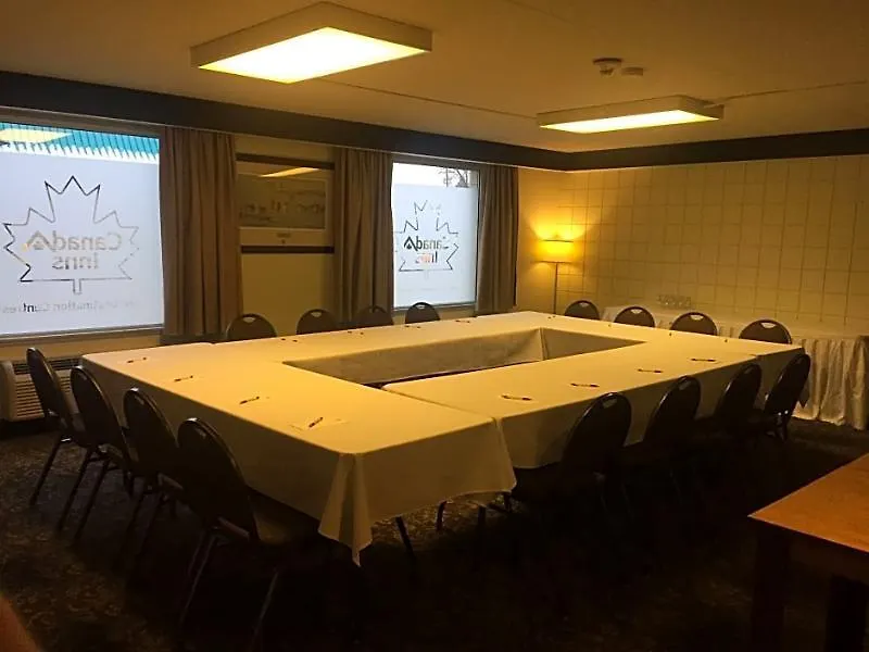 Canad Inns Destination Centre Transcona Winnipeg Hotel