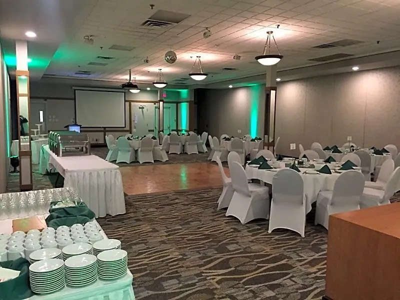 Canad Inns Destination Centre Transcona Winnipeg Hotel